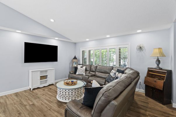 Interior, Living room, Recessed Lighting, Wood Texture Flooring