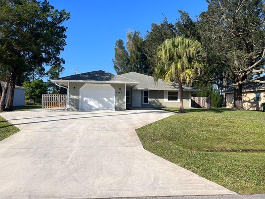 Attached, Backyard, Exterior, Facade, Ranch