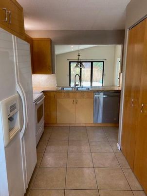 Interior, Kitchen, Pendant Lights, Stainless Steel Appliances