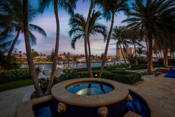 Exterior, Pool, Water