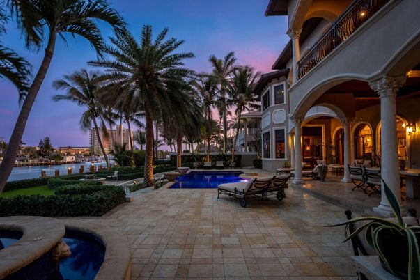 Exterior, Pool, Water