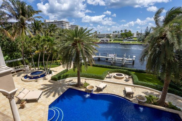 Exterior, Pool, Water