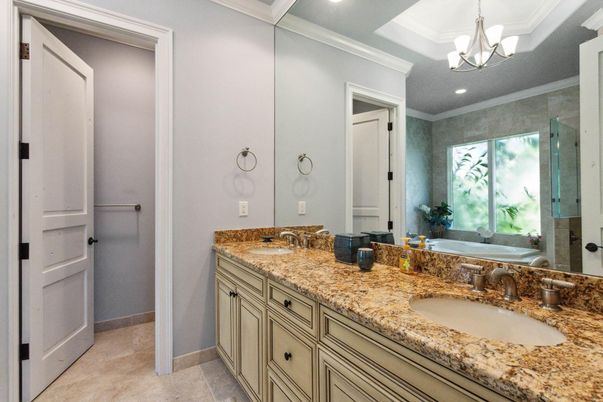 Bathroom, Dual Sink Vanities, Interior, Pendant Lights, Recessed Lighting