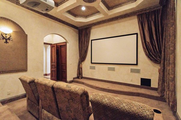 Interior, Projection Screen, Recessed Lighting, Theatre Room