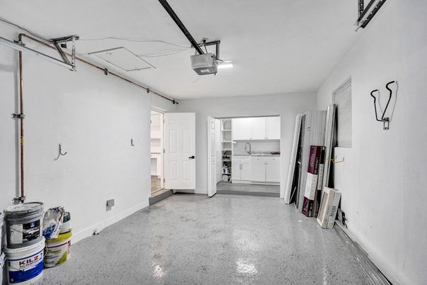 Garage, Interior