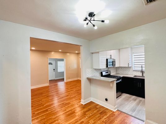 Interior, Kitchen, Pendant Lights, Recessed Lighting, Wood Texture Flooring