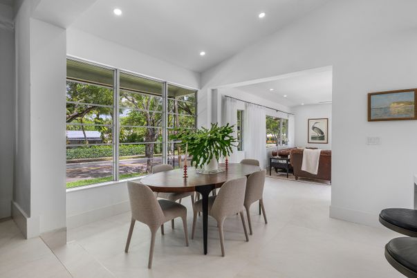Dining room, Interior, Recessed Lighting