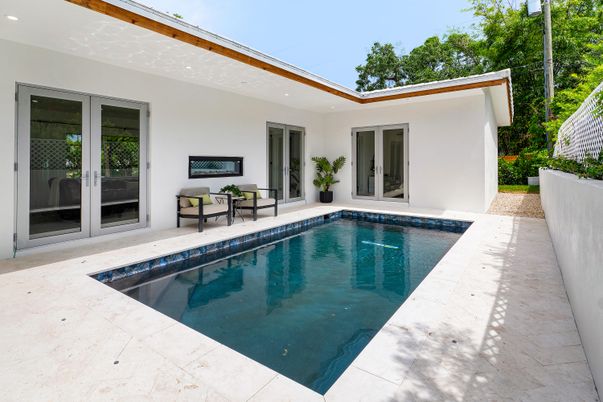 Exterior, Pool