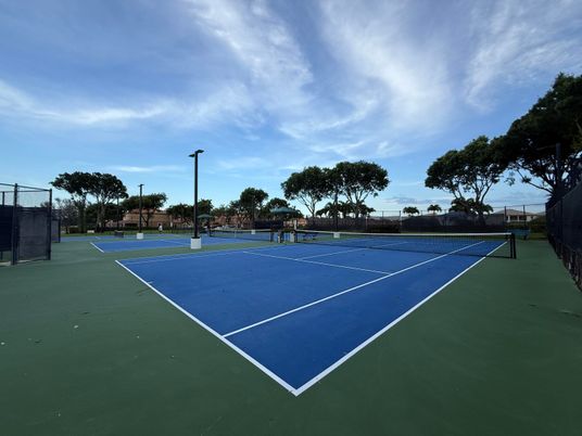 Exterior, Tennis Courts