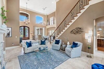 Chandelier, Dining room, Interior, Living room, Pendant Lights, Recessed Lighting