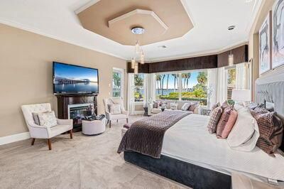 Bedroom, Fireplace, Interior, Pendant Lights, Recessed Lighting
