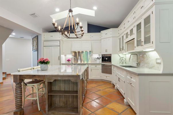 Chandelier, Interior, Kitchen, Recessed Lighting, Stainless Steel Appliances
