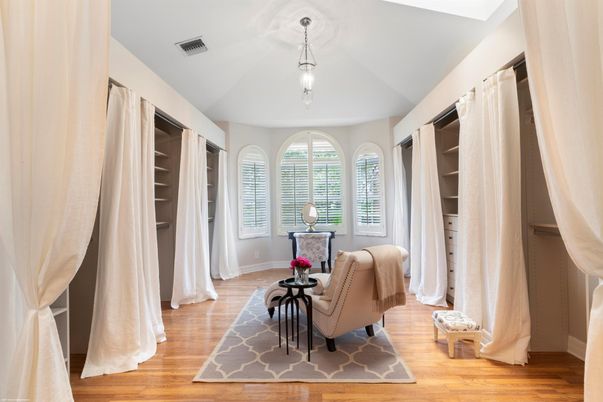 Interior, Pendant Lights, Wood Texture Flooring