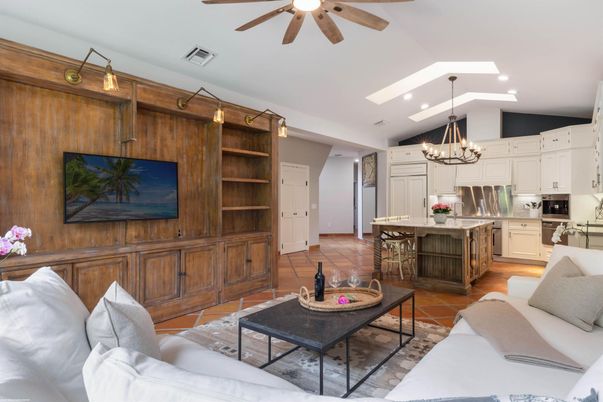 Chandelier, Interior, Kitchen, Living room, Recessed Lighting, Stainless Steel Appliances