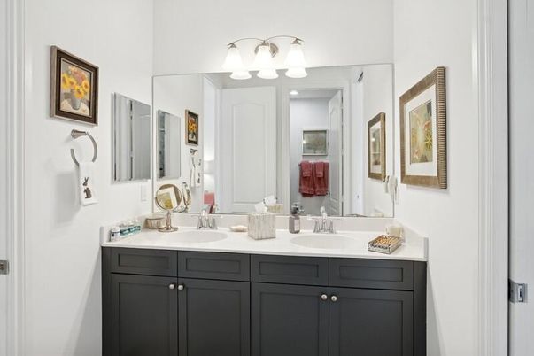 Bathroom, Dual Sink Vanities, Interior