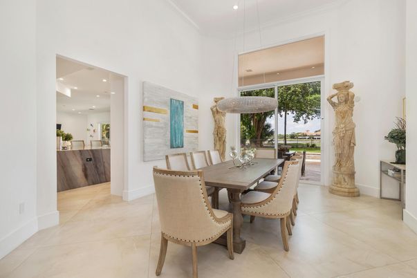 Dining room, Interior, Pendant Lights, Recessed Lighting