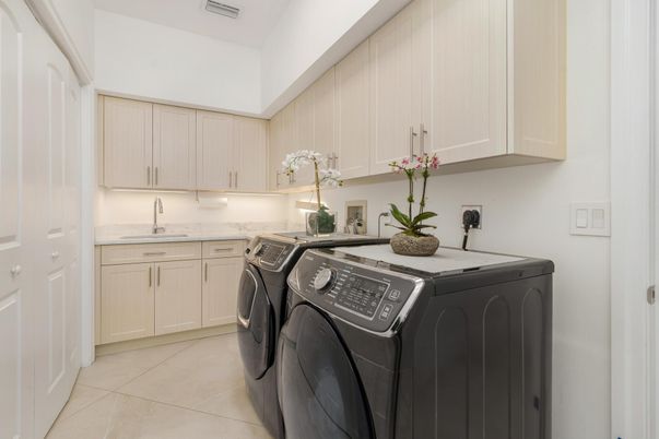 Interior, Washer