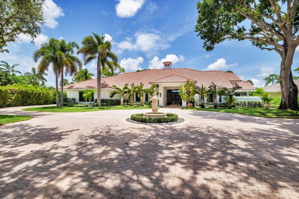 Backyard, Exterior, Facade, Mediterranean
