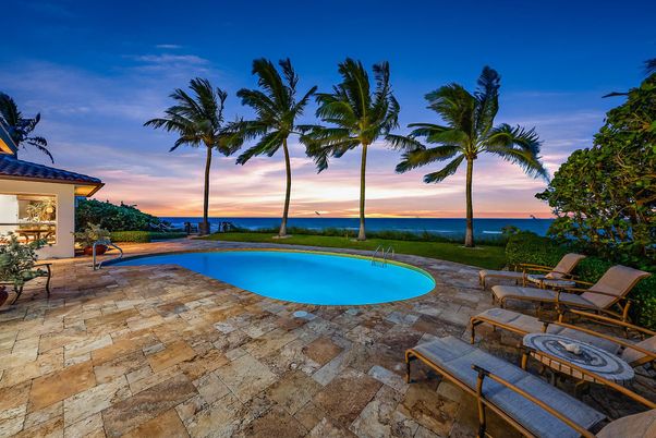 Exterior, Pool, Water