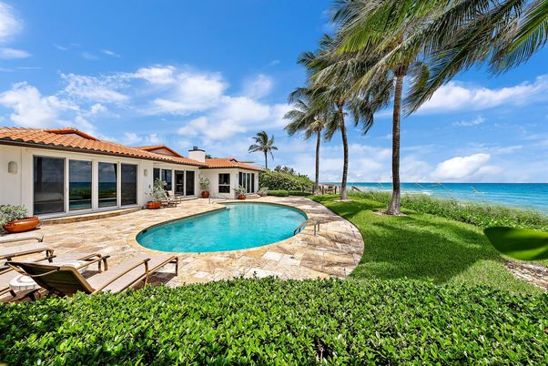 Exterior, Pool, Water