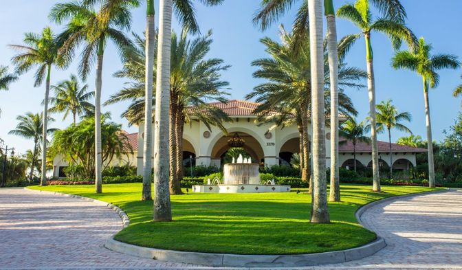 Exterior, Facade, Spanish Mediterranean