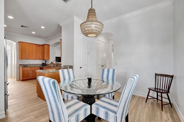 Dining room, Interior, Kitchen, Pendant Lights, Recessed Lighting, Wood Texture Flooring