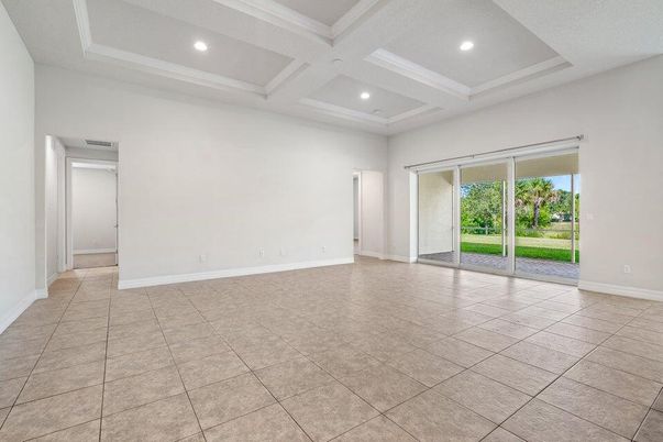 Empty room, Interior, Recessed Lighting
