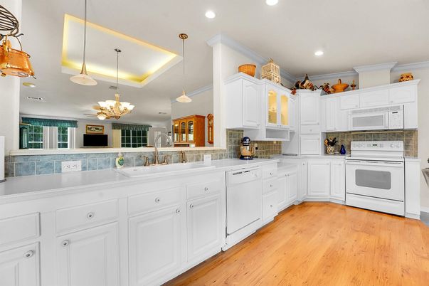 Interior, Kitchen, Pendant Lights, Recessed Lighting, Wood Texture Flooring