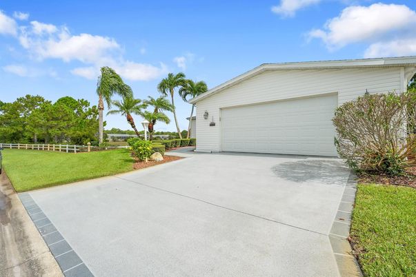 Backyard, Detached Garage, Exterior