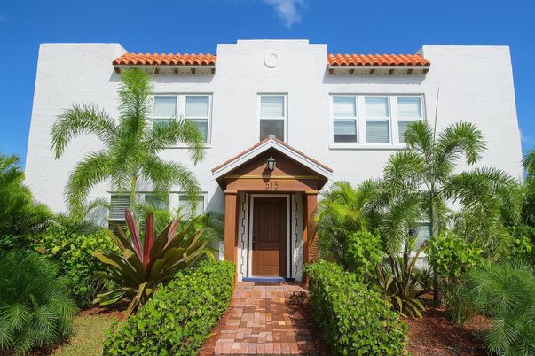 Exterior, Facade, Spanish Mediterranean