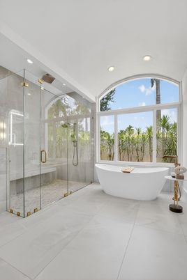Bathroom, Free Standing Baths, Glass Shower, Interior, Recessed Lighting