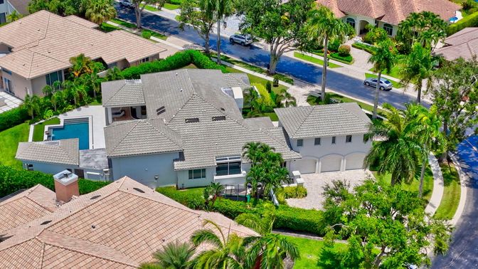 Exterior, Drone