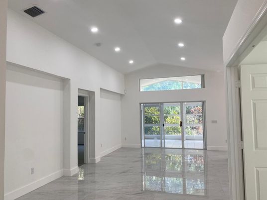 Empty room, Interior, Marble, Recessed Lighting