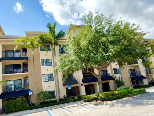 Exterior, Facade, Condo Building