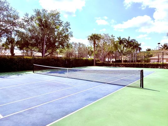 Exterior, Tennis Courts