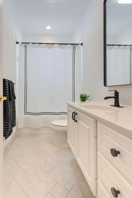 Bathroom, Interior, Recessed Lighting