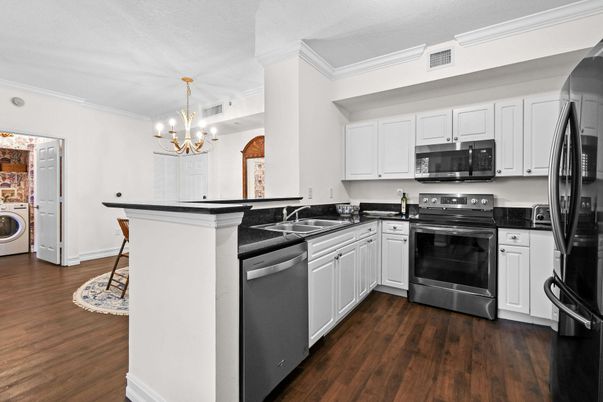Chandelier, Interior, Kitchen, Stainless Steel Appliances, Washer, Wood Texture Flooring
