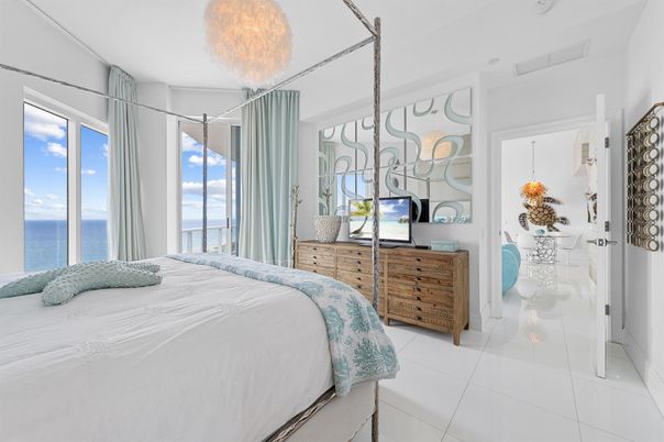 Bedroom, Interior, Water