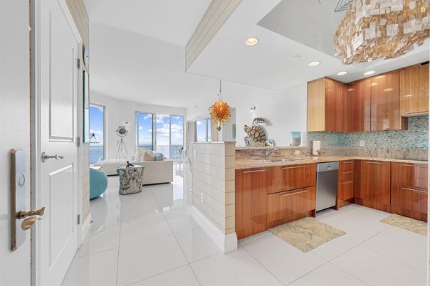 Chandelier, Interior, Kitchen, Living room, Recessed Lighting, Water