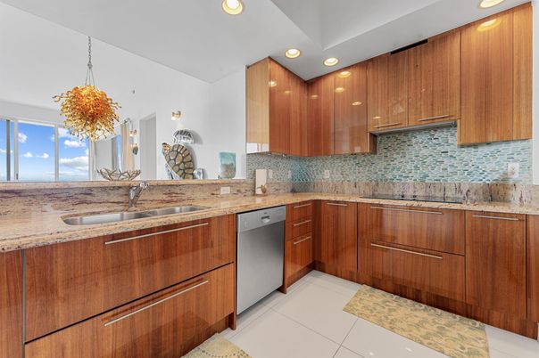 Interior, Kitchen, Pendant Lights, Recessed Lighting