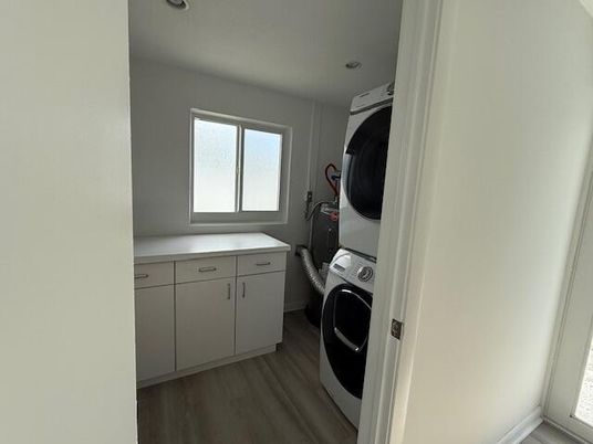 Interior, Recessed Lighting, Utility Closets, Washer, Wood Texture Flooring