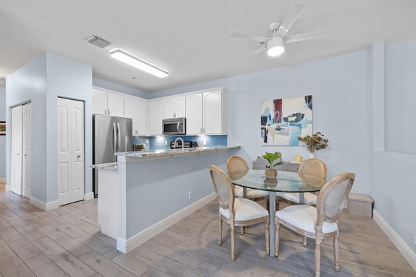 Dining room, Interior, Kitchen, Stainless Steel Appliances, Wood Texture Flooring