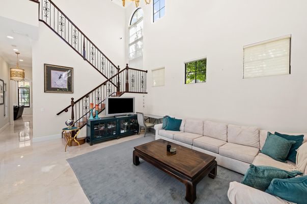 Interior, Living room, Pendant Lights, Recessed Lighting