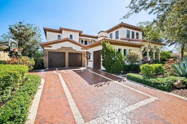 Attached, Exterior, Facade, Mediterranean