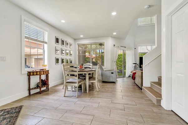 Dining room, Interior, Recessed Lighting