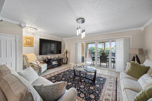 Interior, Living room, Pendant Lights