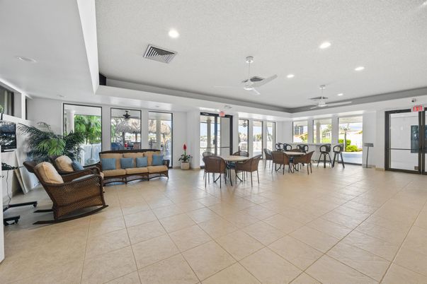Dining room, Interior, Living room, Recessed Lighting