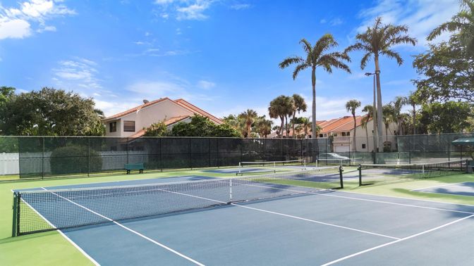 Exterior, Tennis Courts