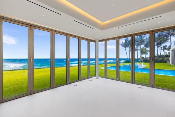 Empty room, Interior, Recessed Lighting, Sun Room, Water