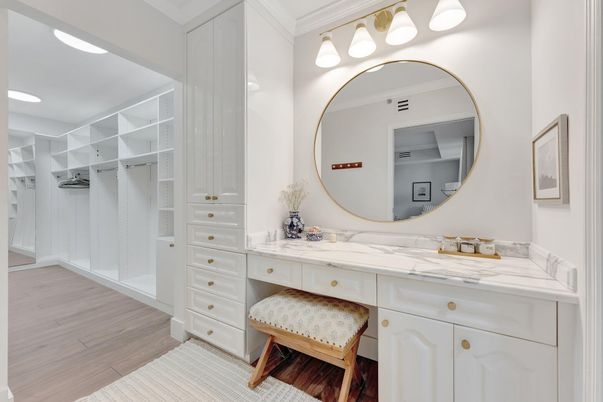 Bathroom, Interior, Recessed Lighting, Walk-in Closets, Wood Texture Flooring